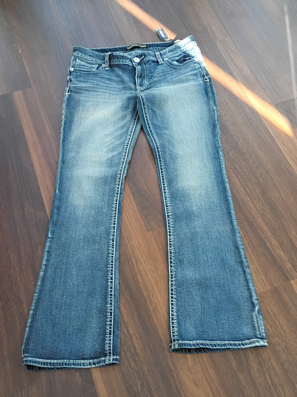 NWT! Express Jeans Women's Sz 12R Boot Stella Low-Rise Flared 34x32 Stretch NEW